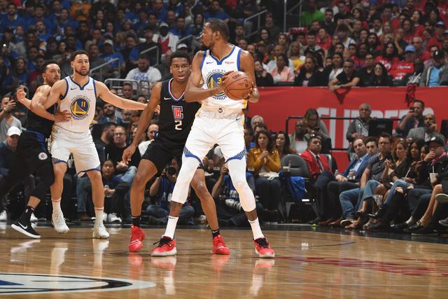 何时能兑现天赋？曾凡博关键2罚全丢葬送比赛