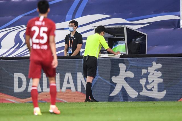 赵继伟17分辽宁胜宁波 贺希宁38分深圳胜新疆